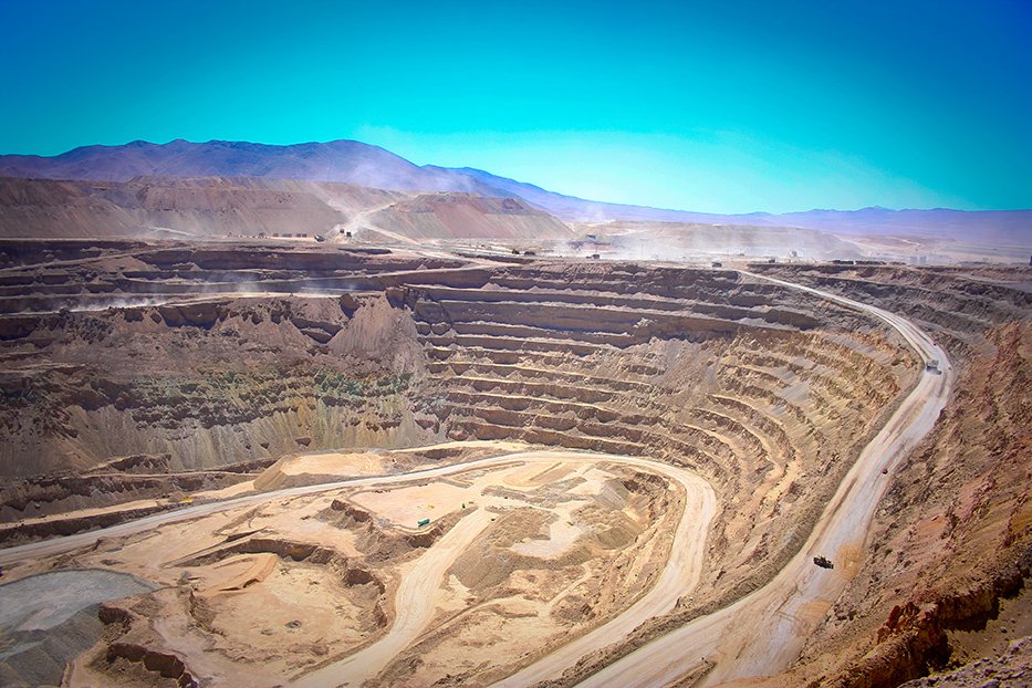 Operación minera de cobre a rajo abierto